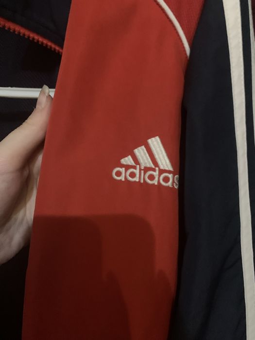 Ветровка Адідас червона