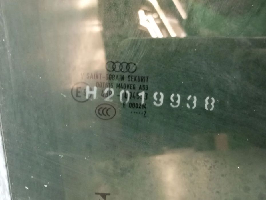 Vidro porta trás direito AUDI Q5 (FYB, FYG)