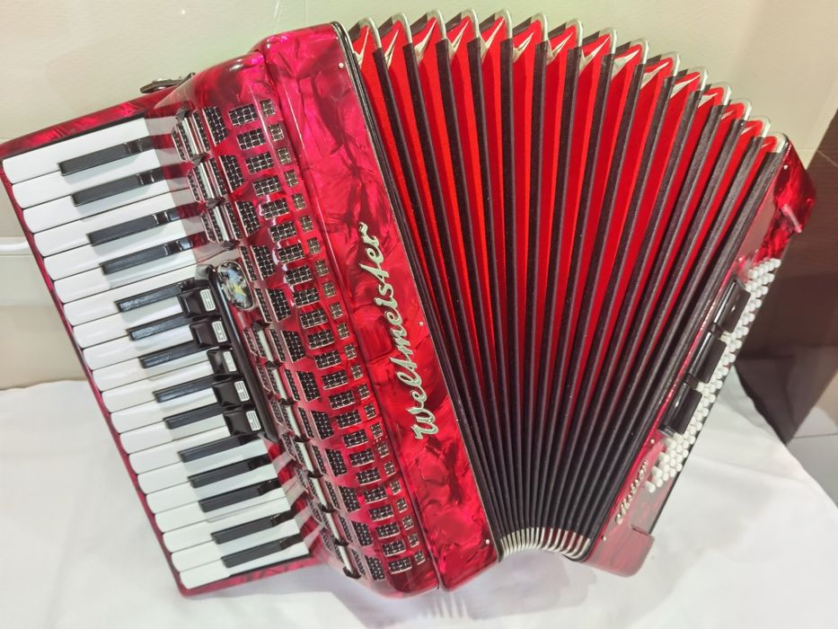 Weltmeister Meteor 80 basów akordeon