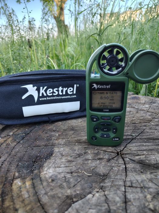 Kestrel 5500 метеостанція