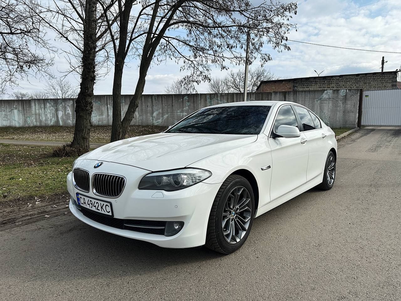 BMW F10  2.0d  Steptronic офіційний автомобіль