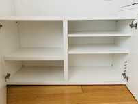 Estante com portas 120cm X 42cm X 64cm