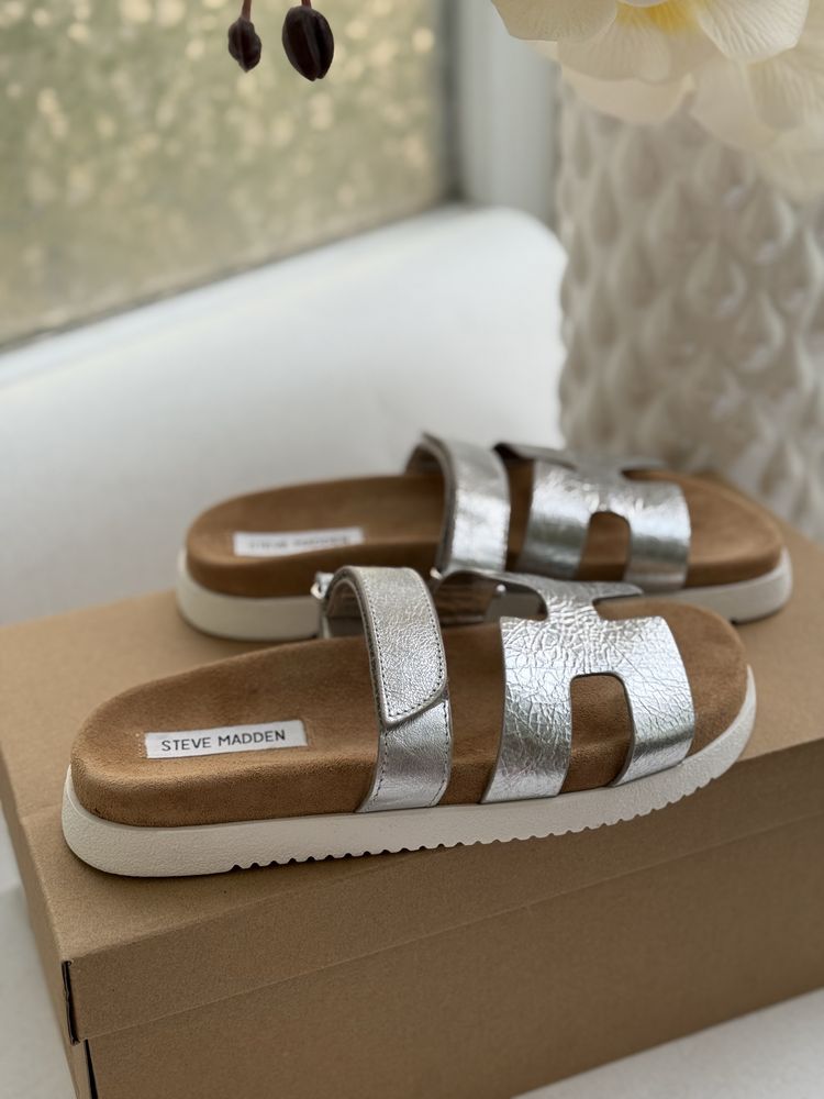 Шльопанці Steve Madden