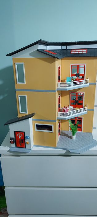 Casa playmobil como nova de 3 andares