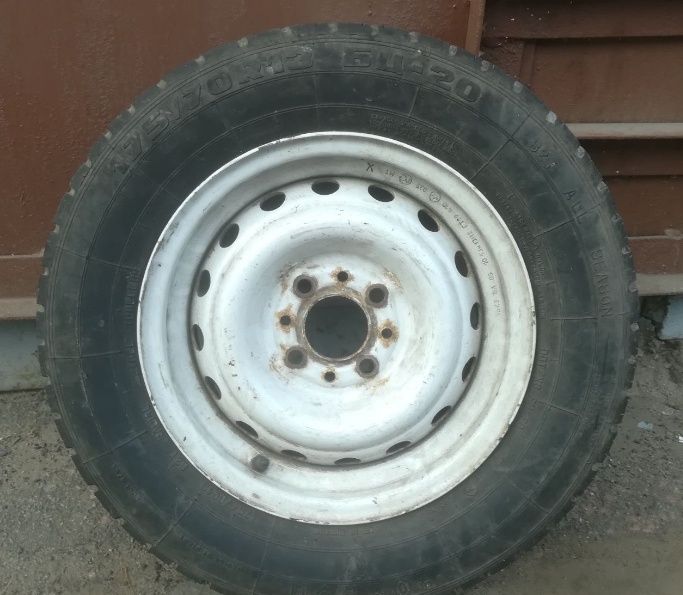 Продам колесо на жигуль