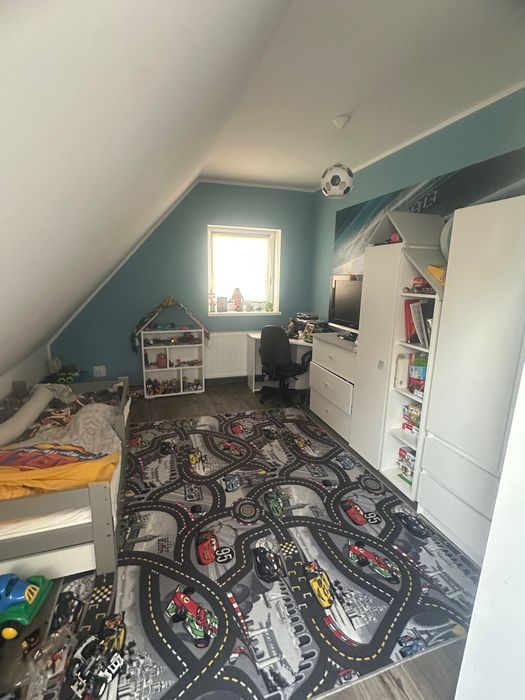 Połowa domu 90 m² z dużym podwórkiem