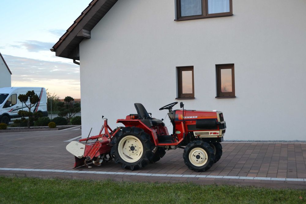Traktorek japoński mini traktor Kubota M Mitsubishi
