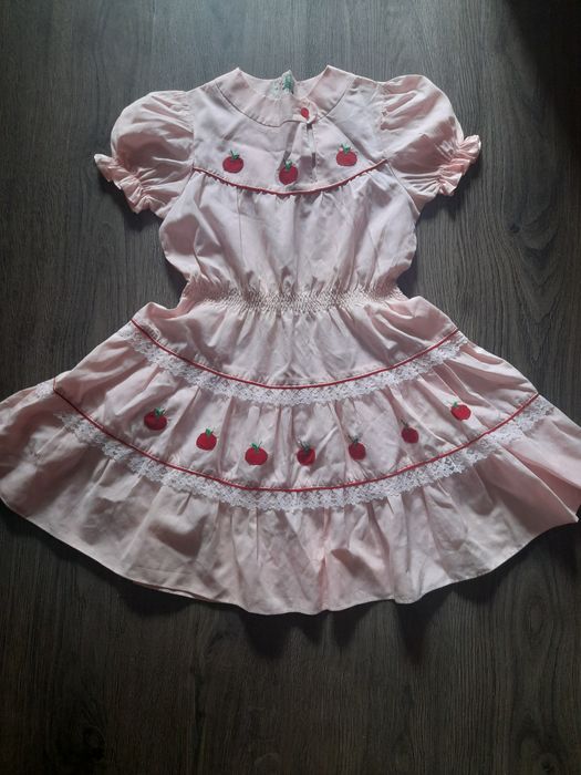 Платье на девочку