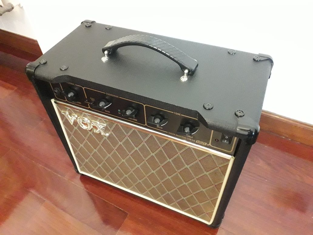 Amplificador Guitarra - VOX VR15