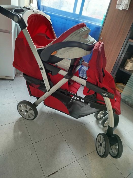 Carrinho gemeos chicco