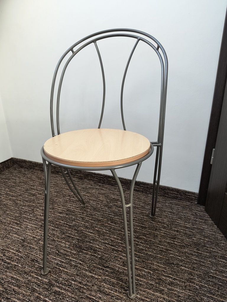 Krzesła  kuchenne IKEA.