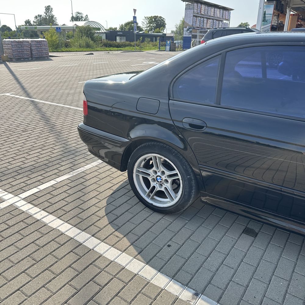 Продам е39 2.2 газ/бензин