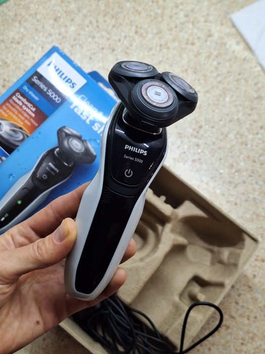 Бритва Philips series 5000