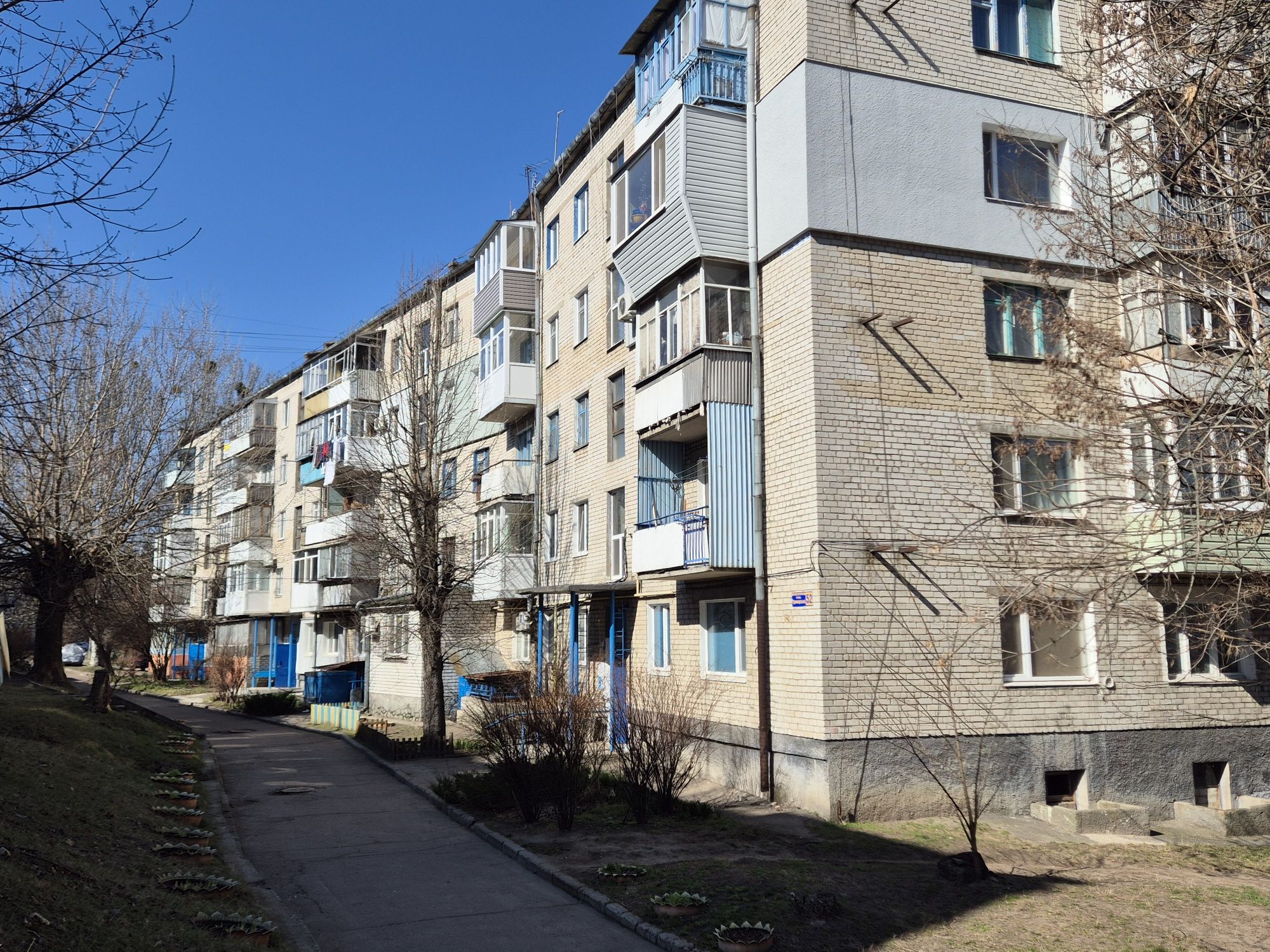 2-кімнатна з індивідуальним опаленням