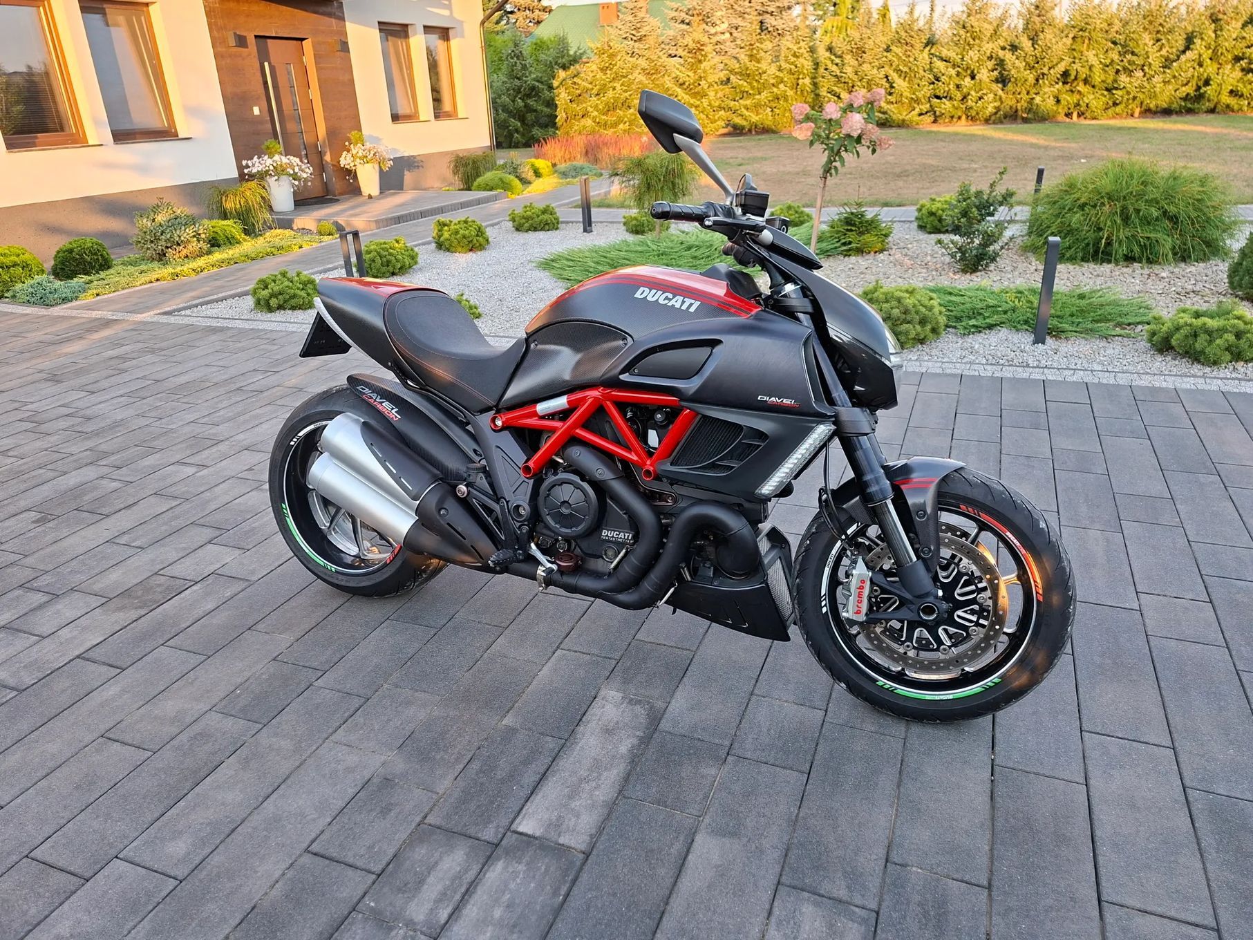 Ducati Diavel Ducati Diavel wersja carbon - sprowadzony