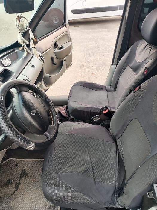 Автомобілі Renault kengo