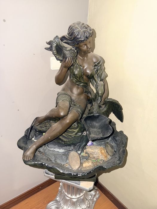 Estatua com chafariz