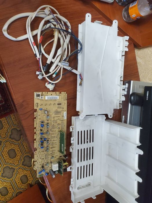 Запчастини до холодильника ARISTON