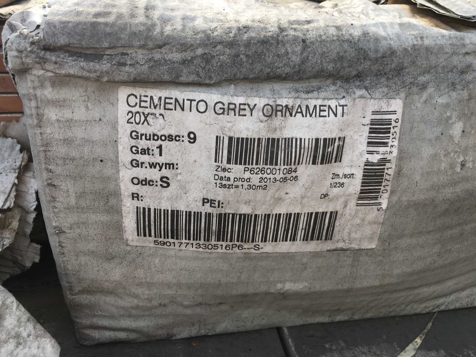 #Glazura / płytka ścienna cemento grey ornament 20x50 firmy OPOCZNO
