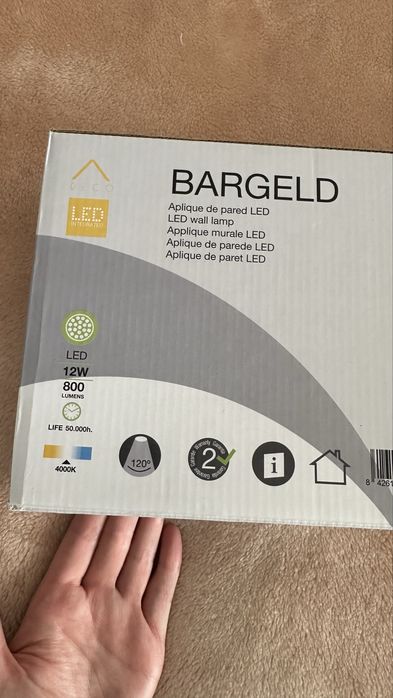 Aplique de parede para quadro marca BAARGELD - luz fria