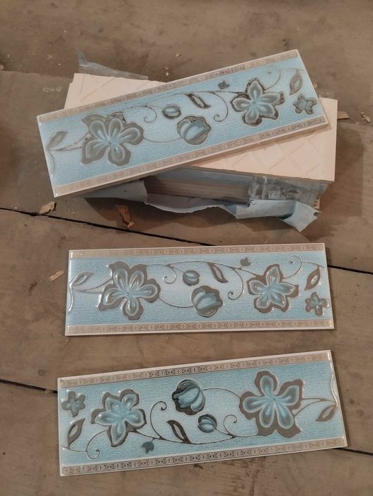 облицовочная керамическая 
 кахельная плитка для стен фриз