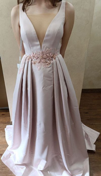 Випускна сукня ( нова)