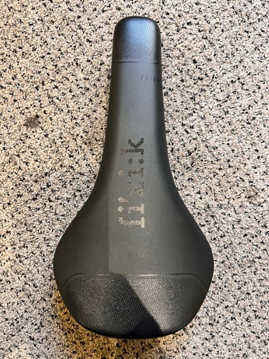 2x Siodełka Fizik Taiga NOWE