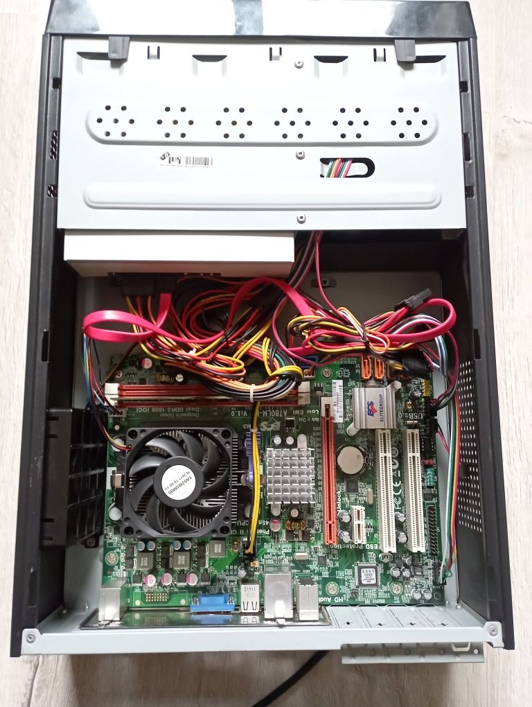 Старенький ПК на AMD Athlon II X2 250 розмір Micro-ATX A780LM-M2(V1.0)