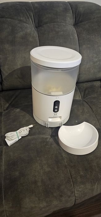 Automatyczny podjanik karmy TESLA Smart Ped Feeder