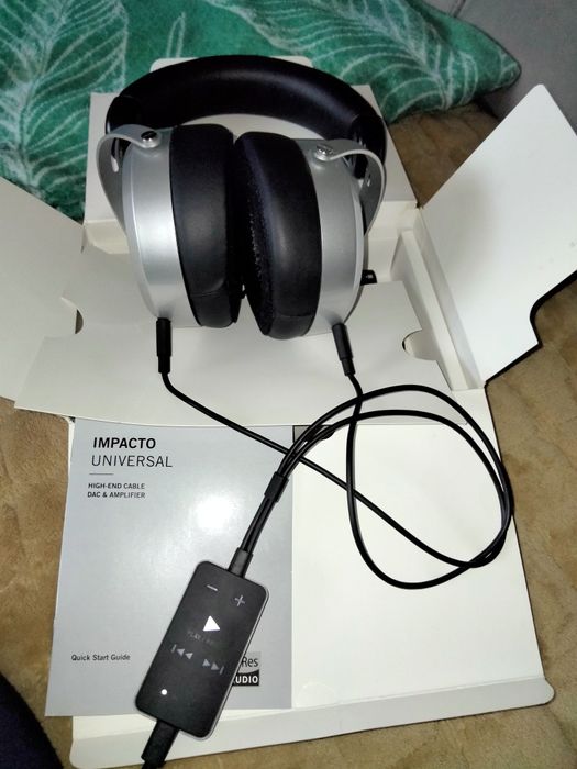 Beyerdynamic Impacto Universal High-End DAC i wzmacniacz słuchawkowy .