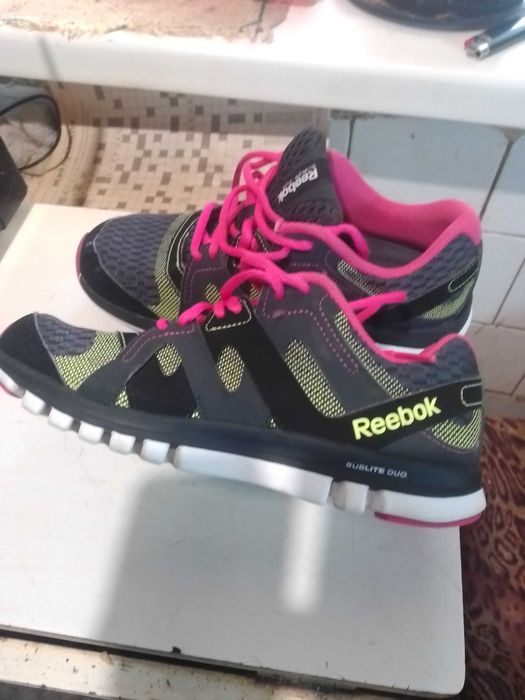 Продам красовки Reebok