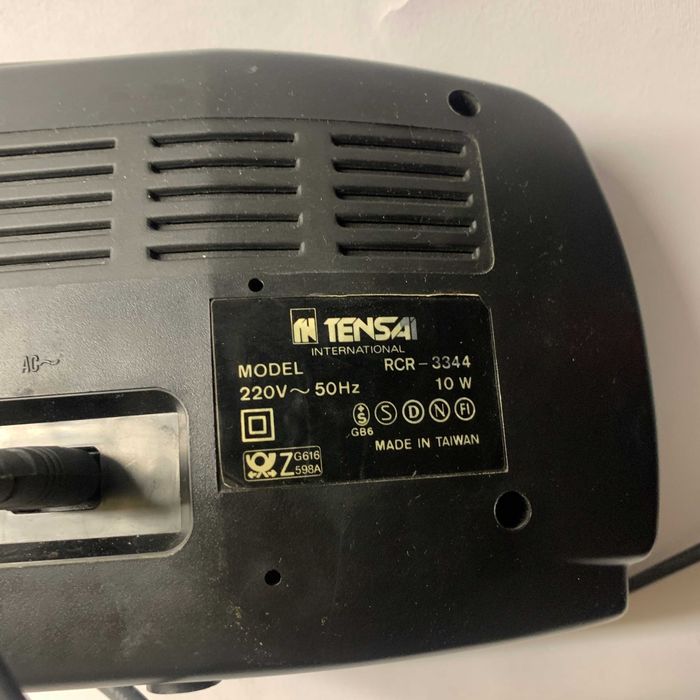 Tensai RCR-3344 портативна стерео-касетну магнітолу з FM-радіо