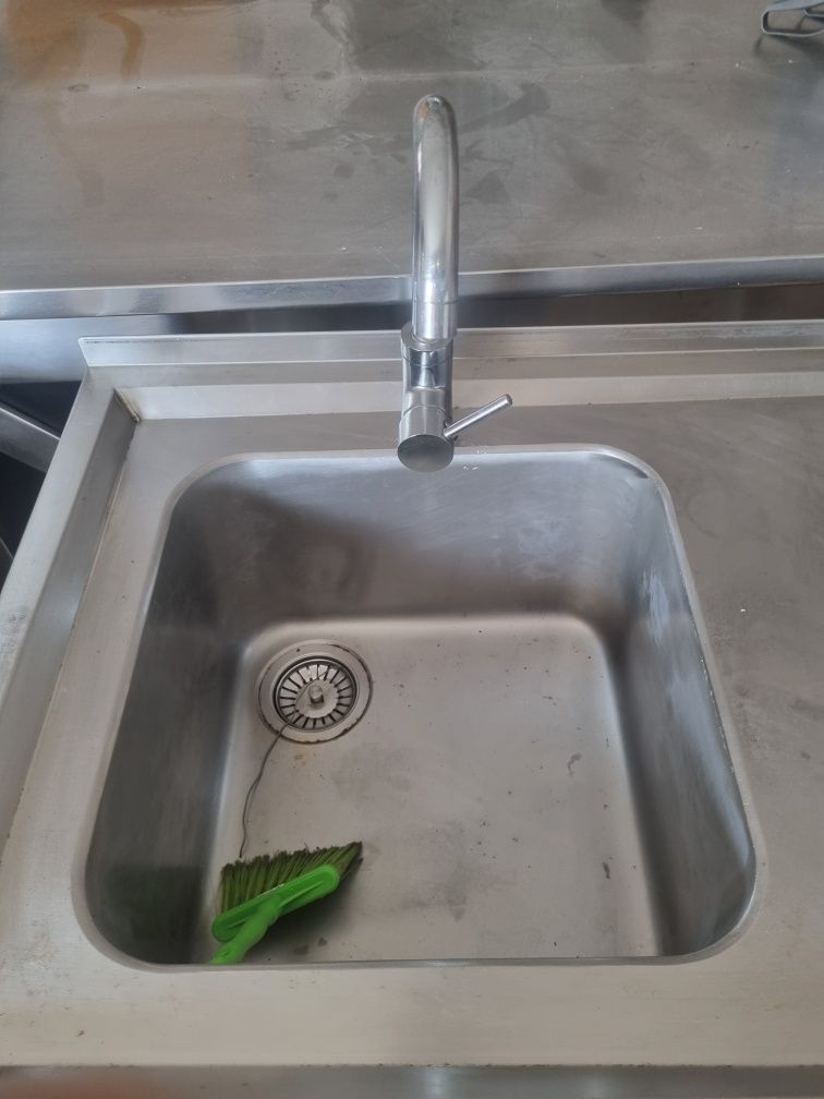 Banca inox com lavatório