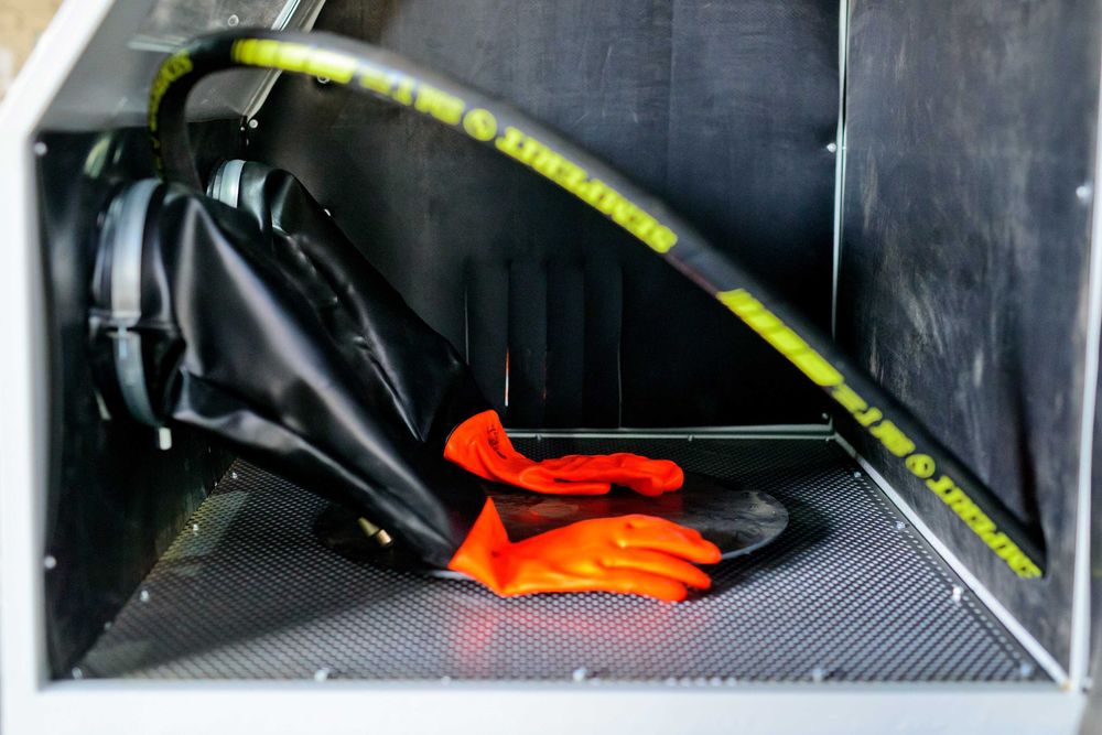 Piaskarka kabinowa ciśnieniowa Mega Wydajność! Nowa - POLSKI PRODUCENT