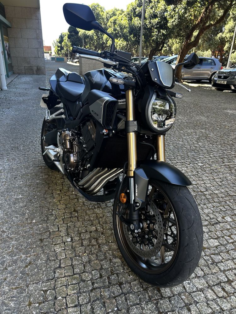Honda CB650R E-Clutch 2024