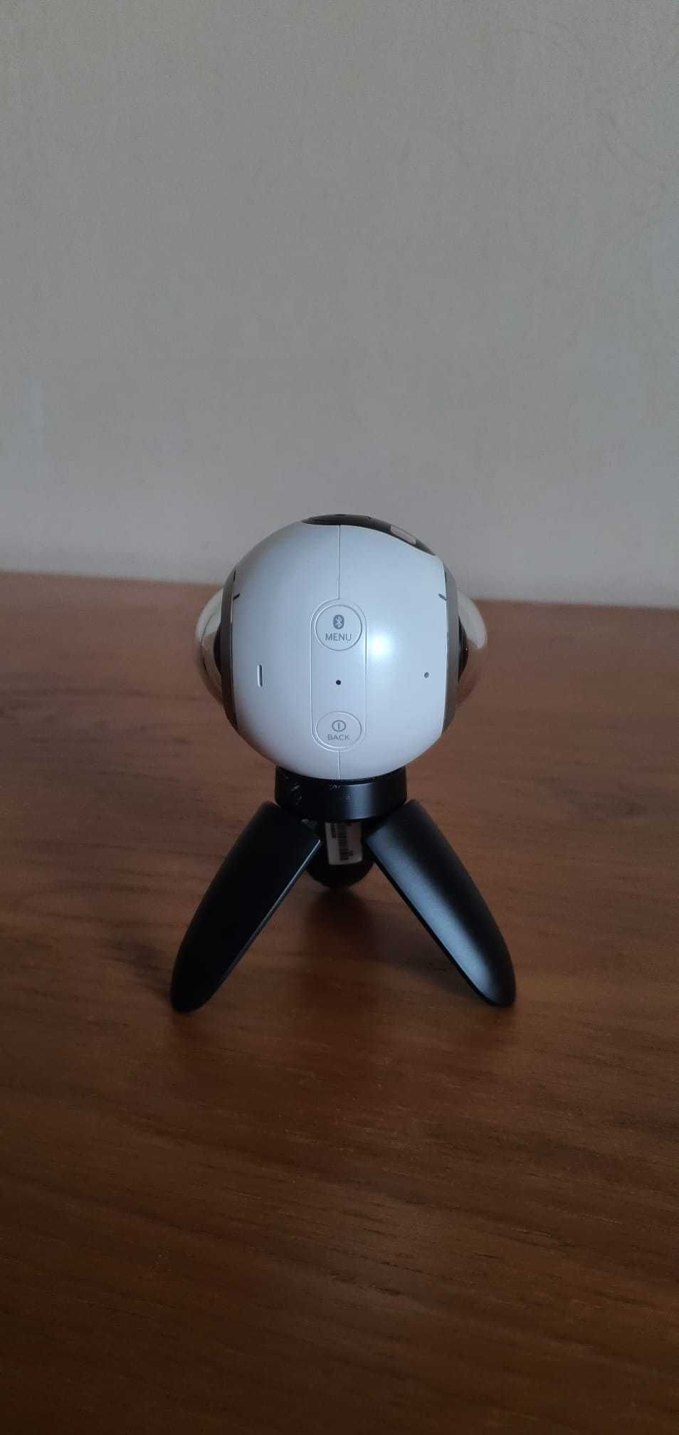 Kamera Samsung Gear 360 SM-C200 + MicroSD 64GB