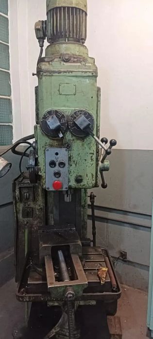 Верстат вертикальний свердлильний універсальний 2Н135