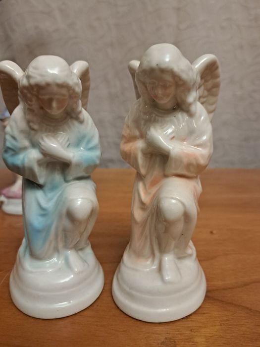 Figurki porcelana para aniołów opiekuńczych stróży tzw Śląsk  stare