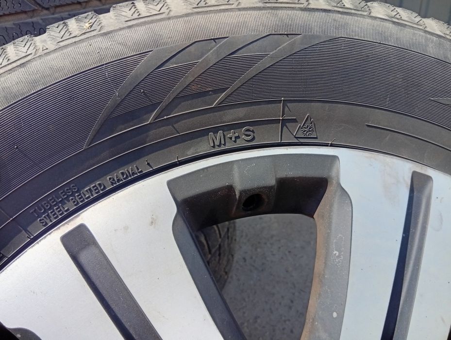 Продам диски с резиною б.у підходять на Мерседес GML и GMS диски в дуж