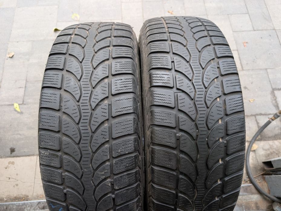 Пара зимних шин 245/65 R17 Bridgestone Blizzak