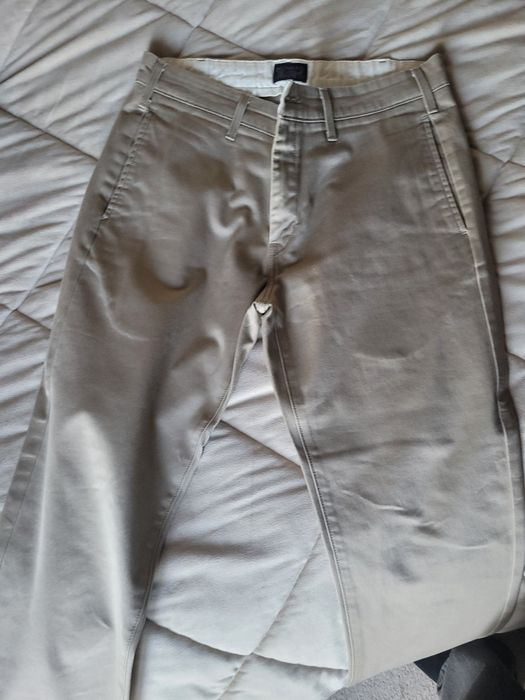 Calças chinos Levis, bejes