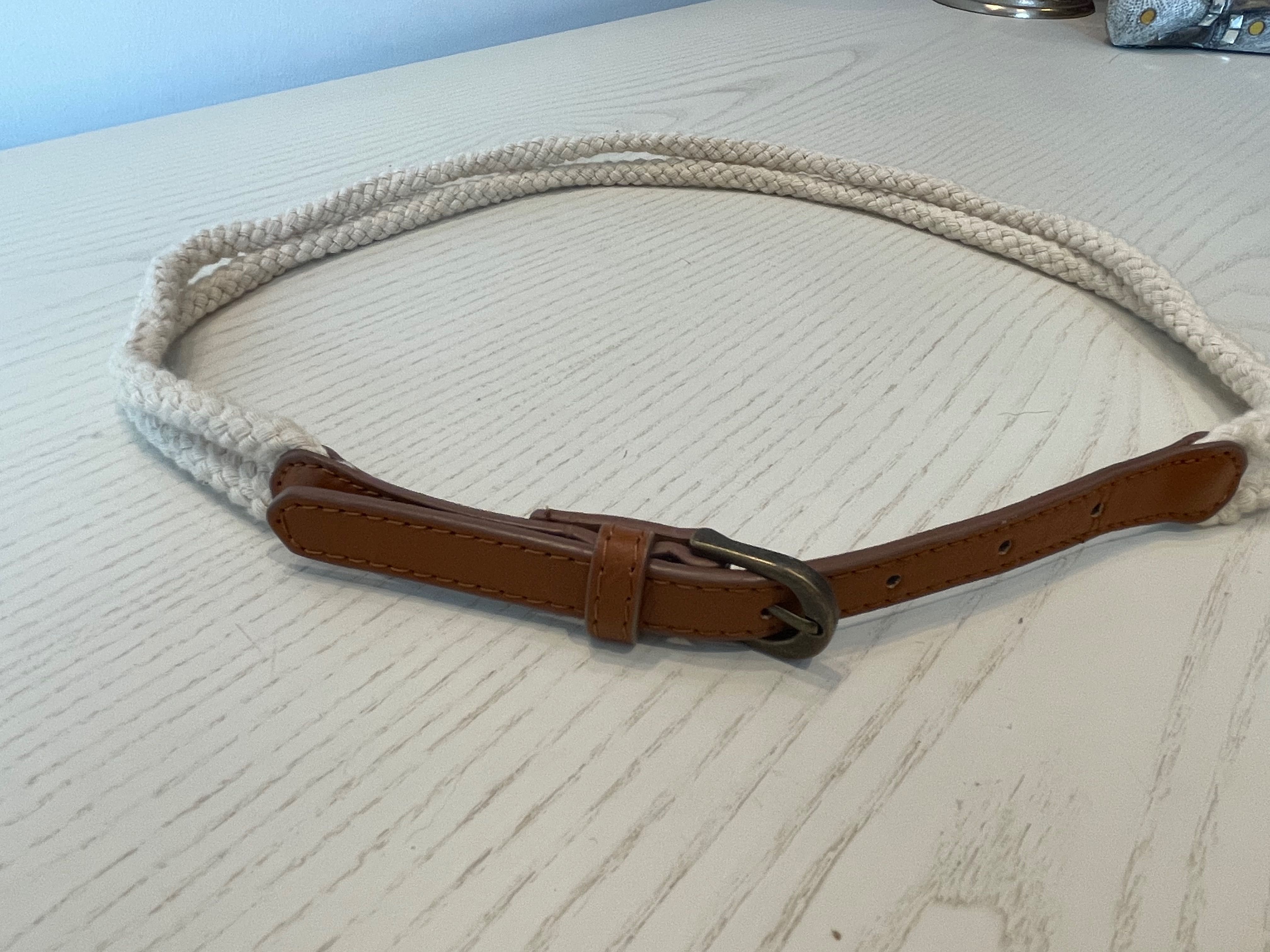 Cintos variados a 12€ cada