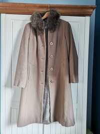 zimowy płaszcz z lisem