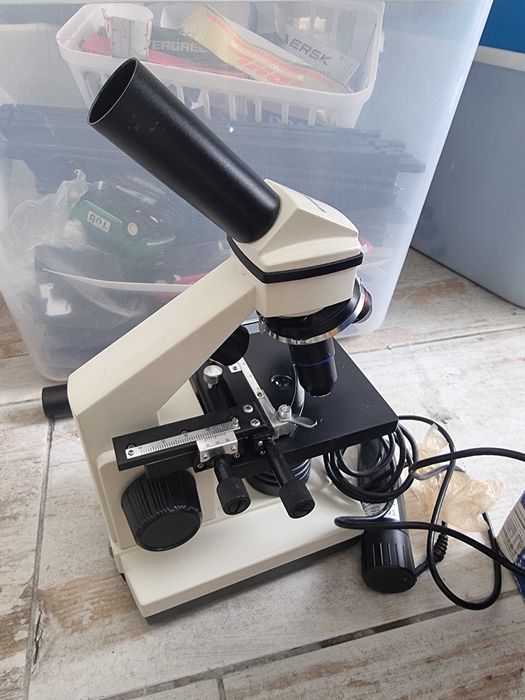 Microscópio eletrónico pode.ligar ao Pc