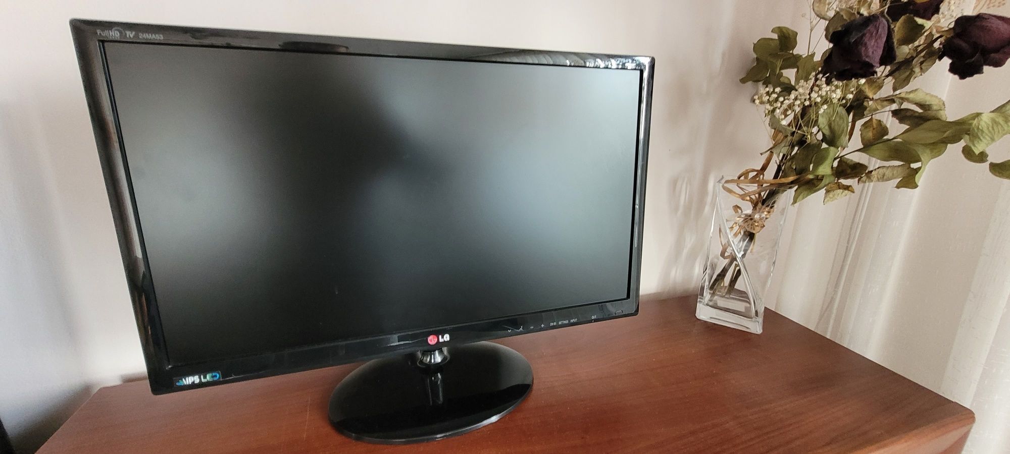 Komputer Stacjonarny Intel i5, 8GB RAM, SSD 256GB + Monitor 24 LG IPS