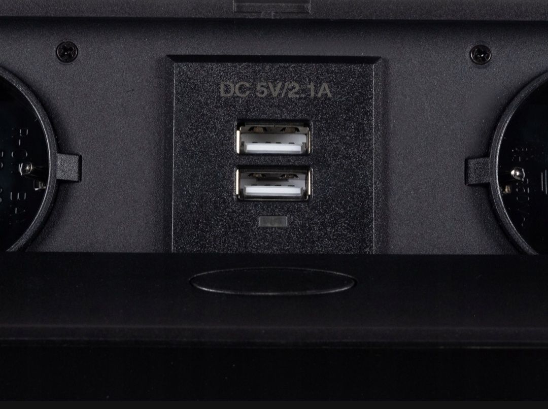 Gniazdko blatowe czarne USB