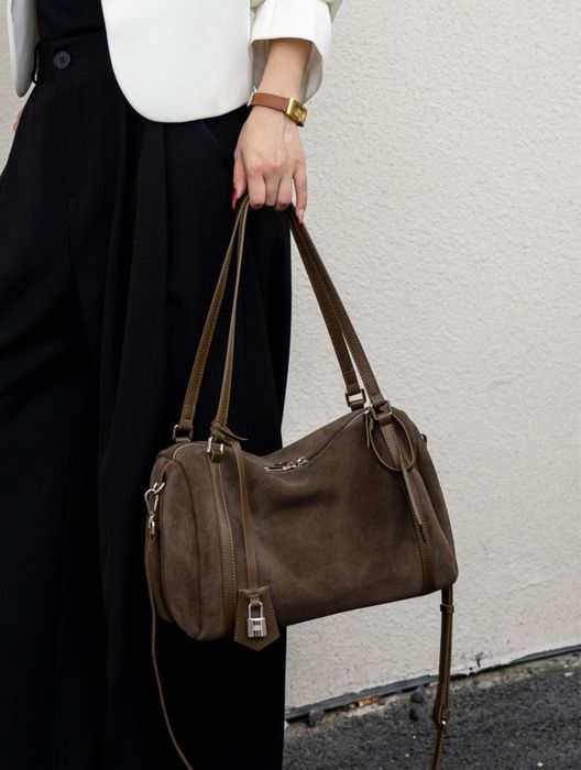 Жіноча сумка із натуральноі замші