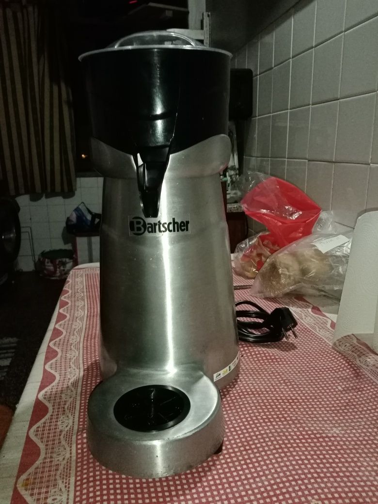 Espremedor citrinos.