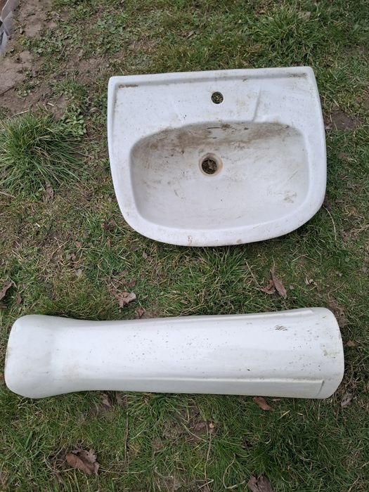 Умивальник з ніжкою, б/в