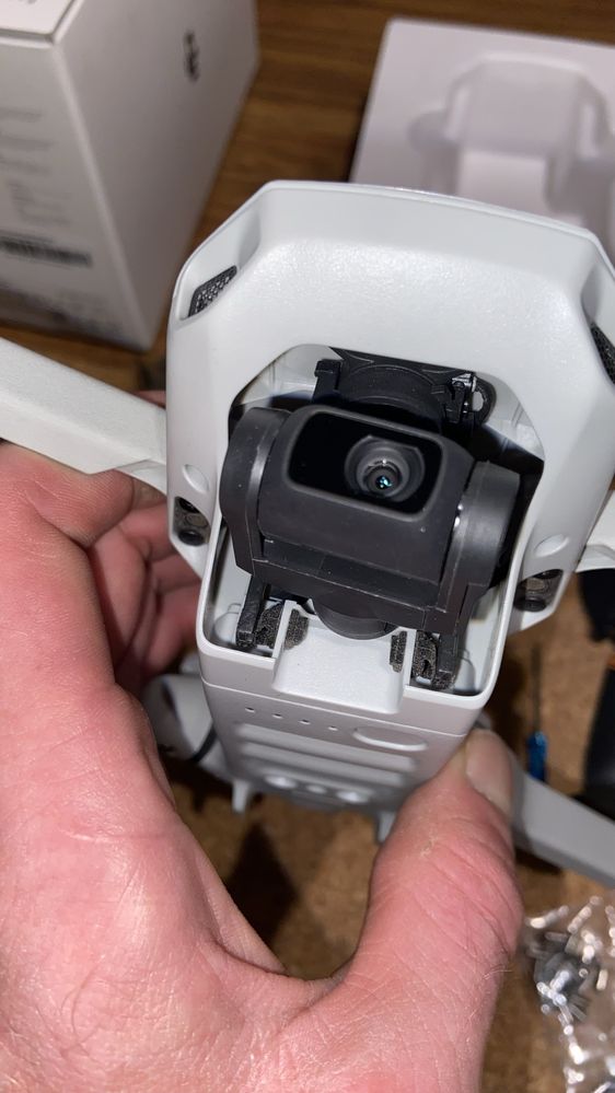 Dji mini 4k flymorecombo + dodatkowe smigla i oslona na gimbal